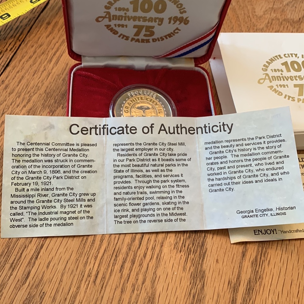 Granite City IL 1 oz .999 pure silver & 24k gold accent 100 yr anniversary coin - Picture 6 of 7